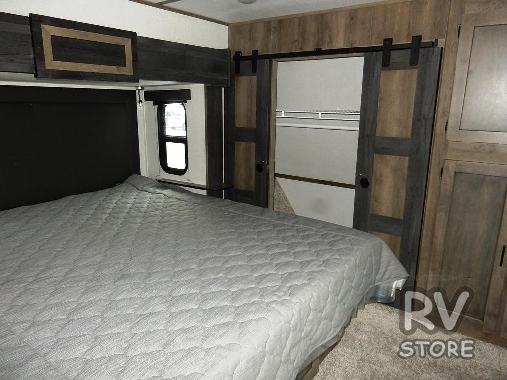 Sprinter bedroom