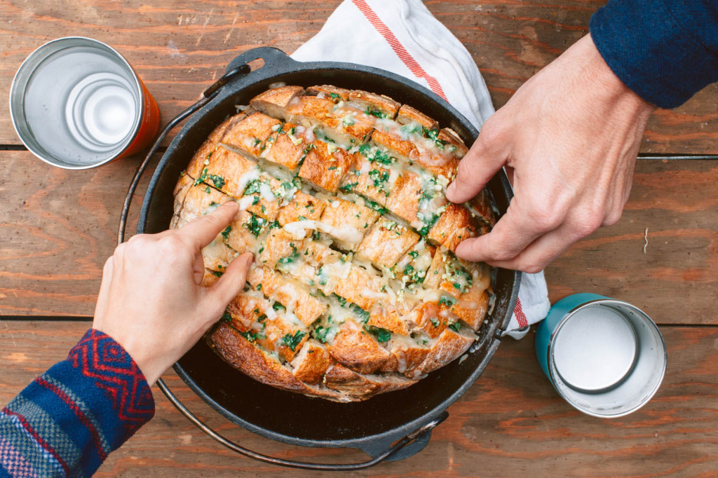 Pull-apart-garlic-bread-2